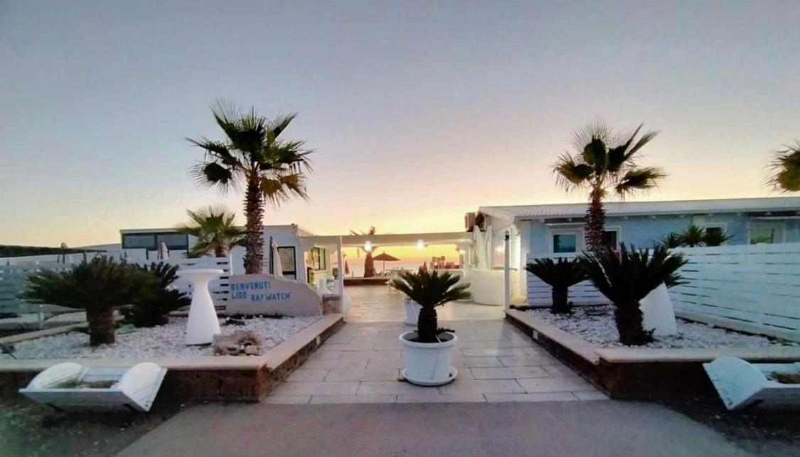 Hotel Baywatch Margherita Di Savoia Zewnętrze zdjęcie